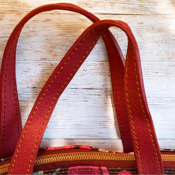 Dooney & Bourke RARE Marabelle Ruby Crossbody/Satchel Bag - Picture 4 of 10